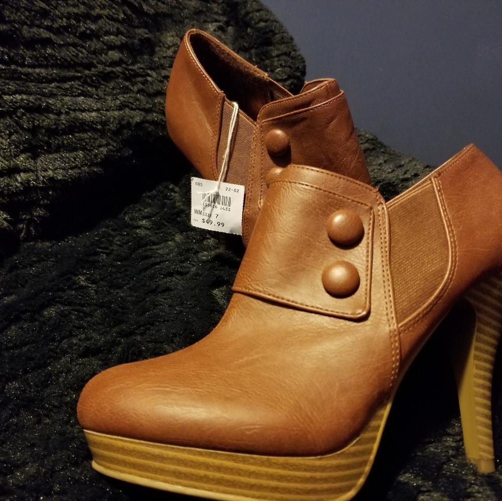 Fioni booties